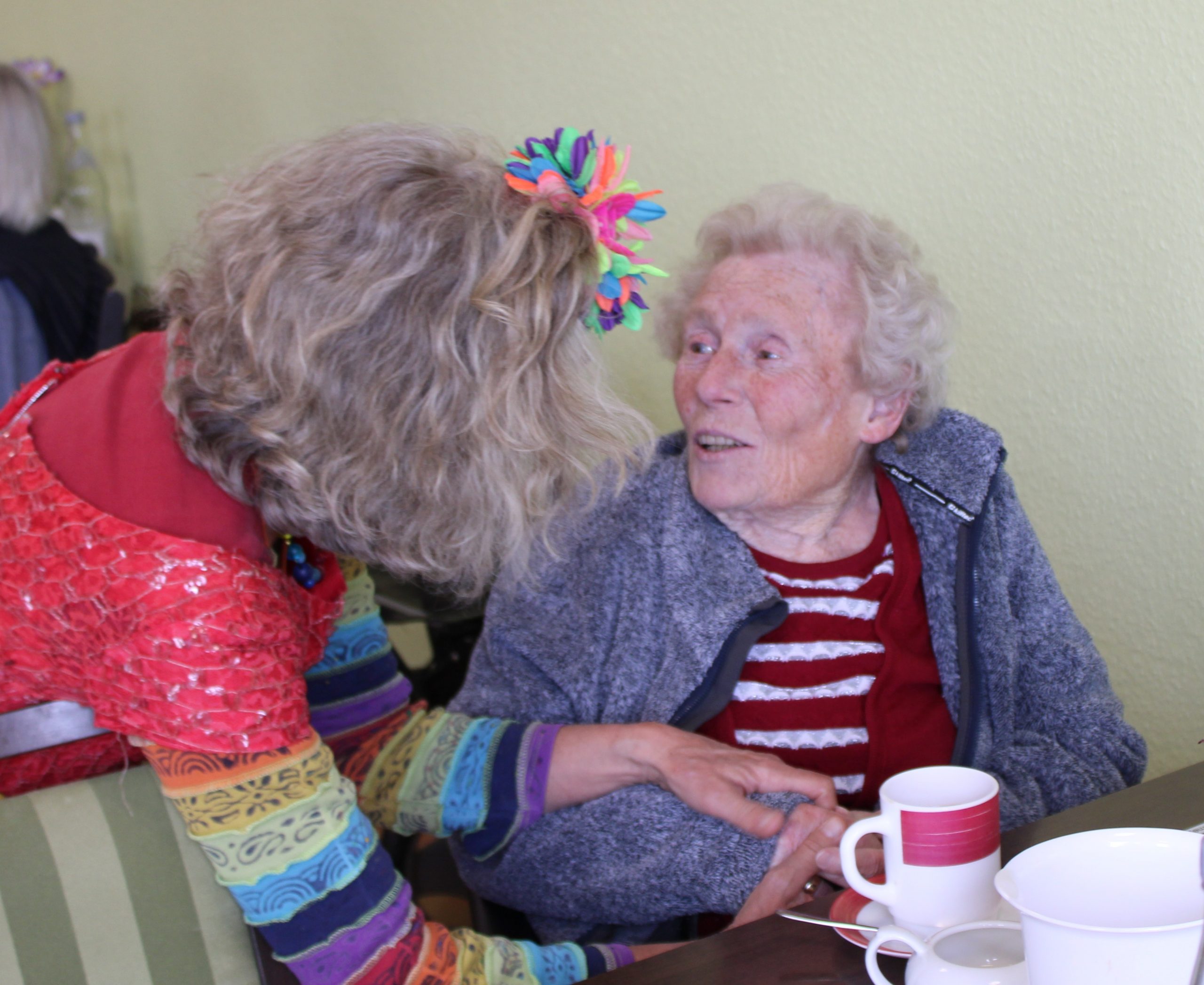 Konrad und Rosinchen bringen ein Lächeln auf die Wohnbereiche